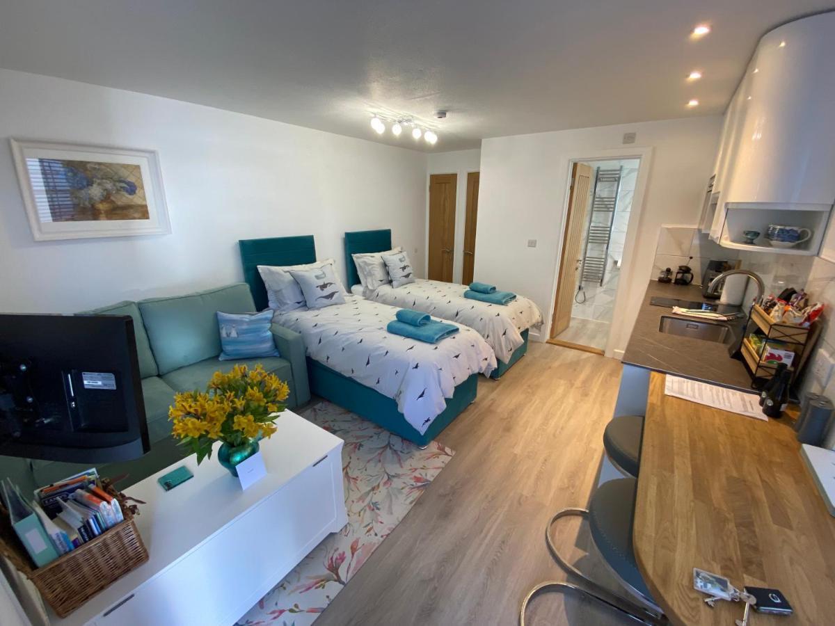 Sweet Caroline - Luxury Studio Stone'S Throw From Mousehole Harbour Exterior foto